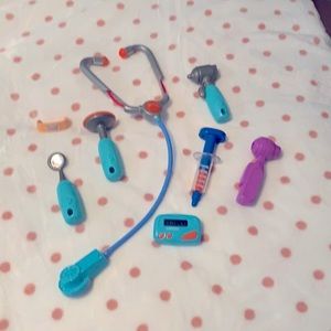 Kids Doctor Playset 8 pieces.